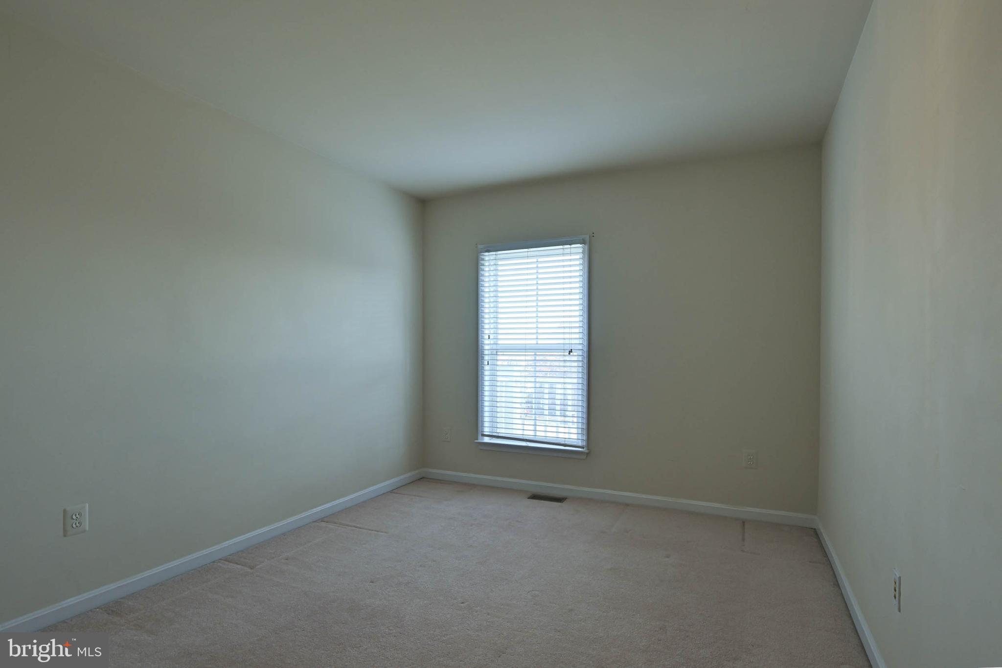 KING FARM WATKINS POND - Residential Lease