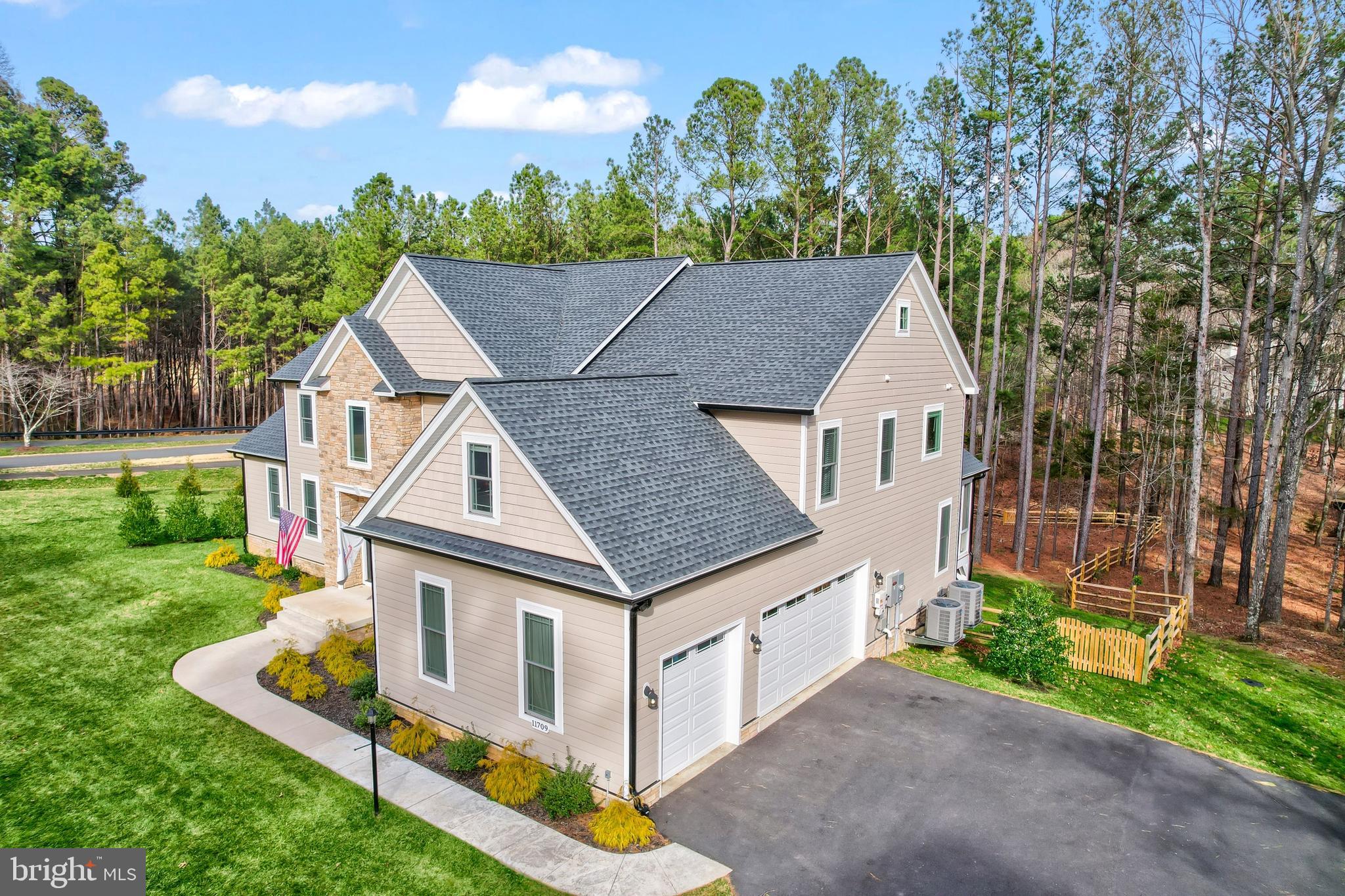 FAWN LAKE - Residential