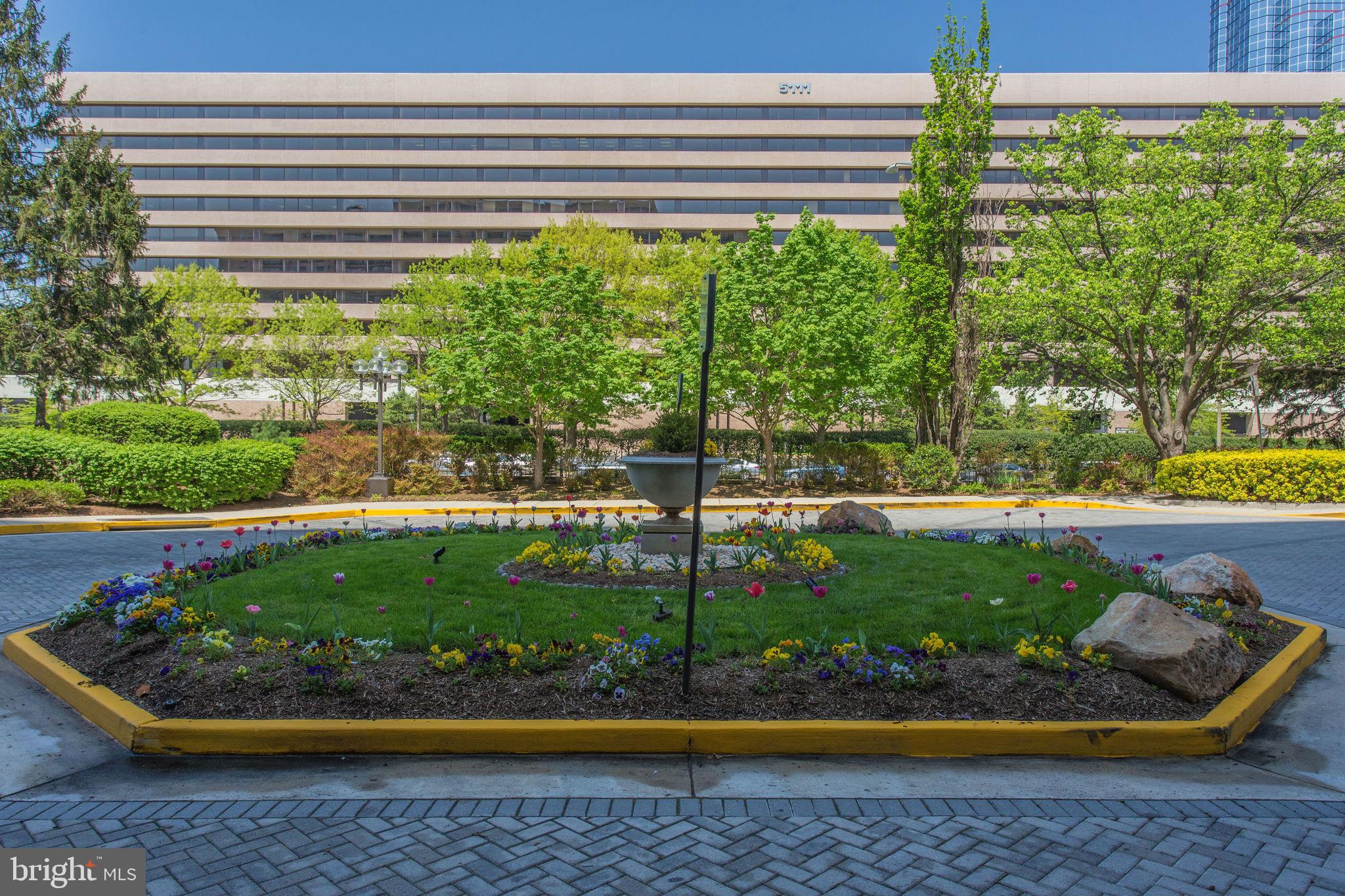 SKYLINE HOUSE - Residential