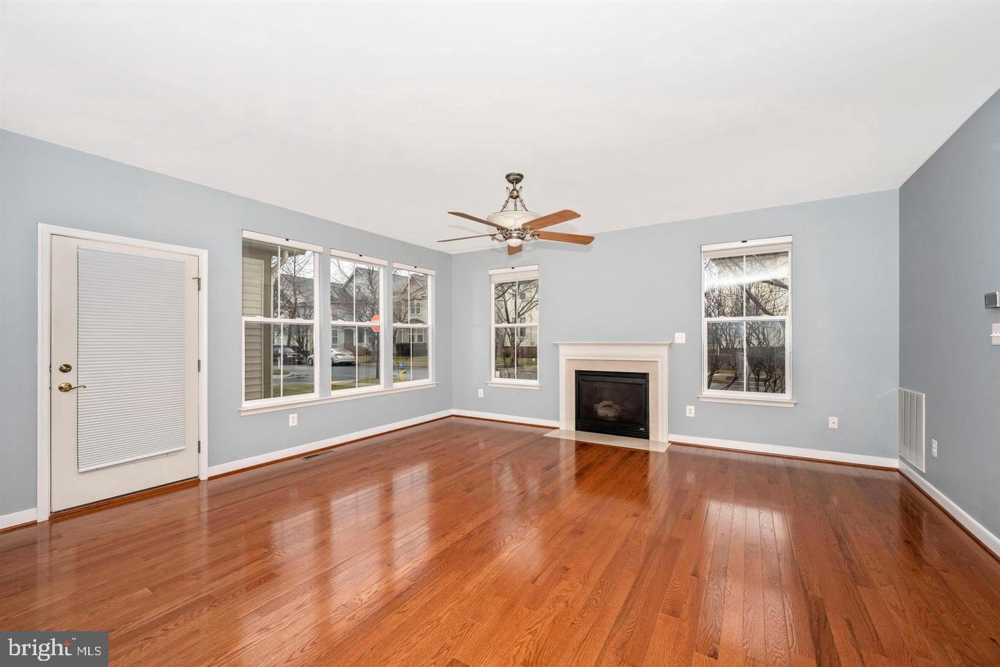 URBANA HIGHLANDS - Residential Lease