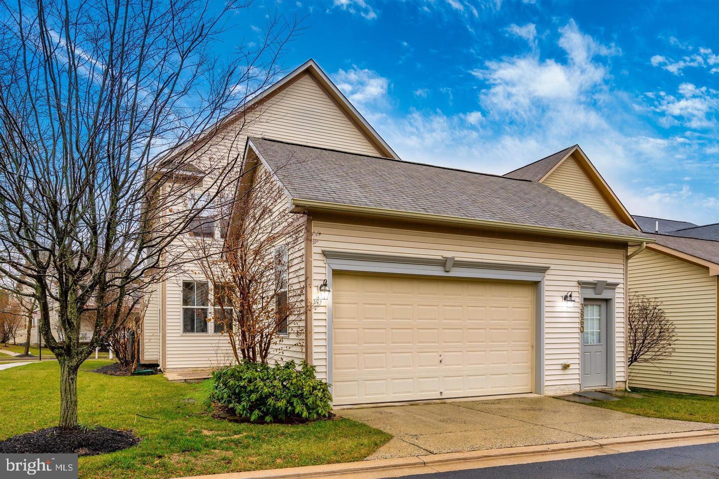 URBANA HIGHLANDS - Residential Lease