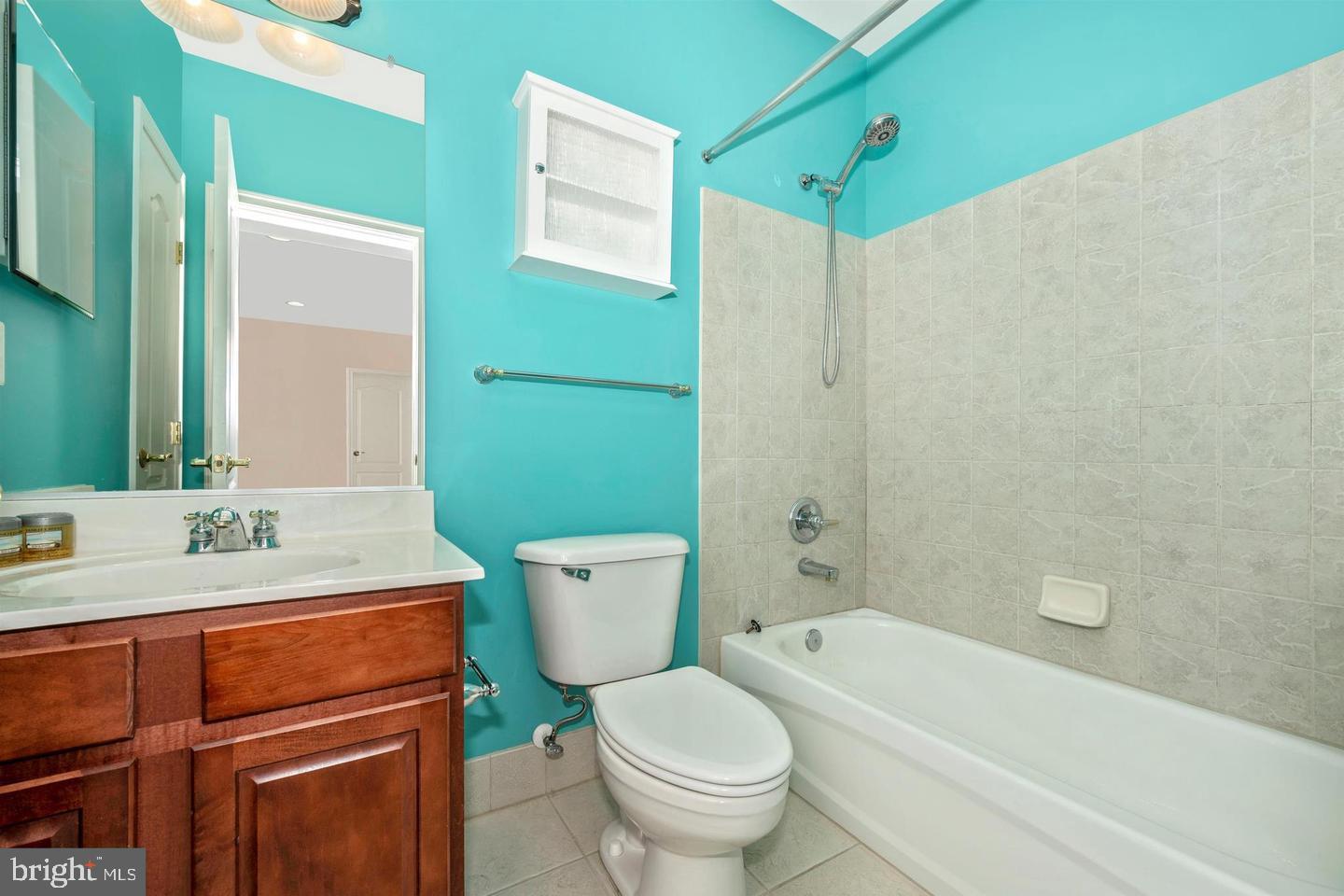 URBANA HIGHLANDS - Residential Lease