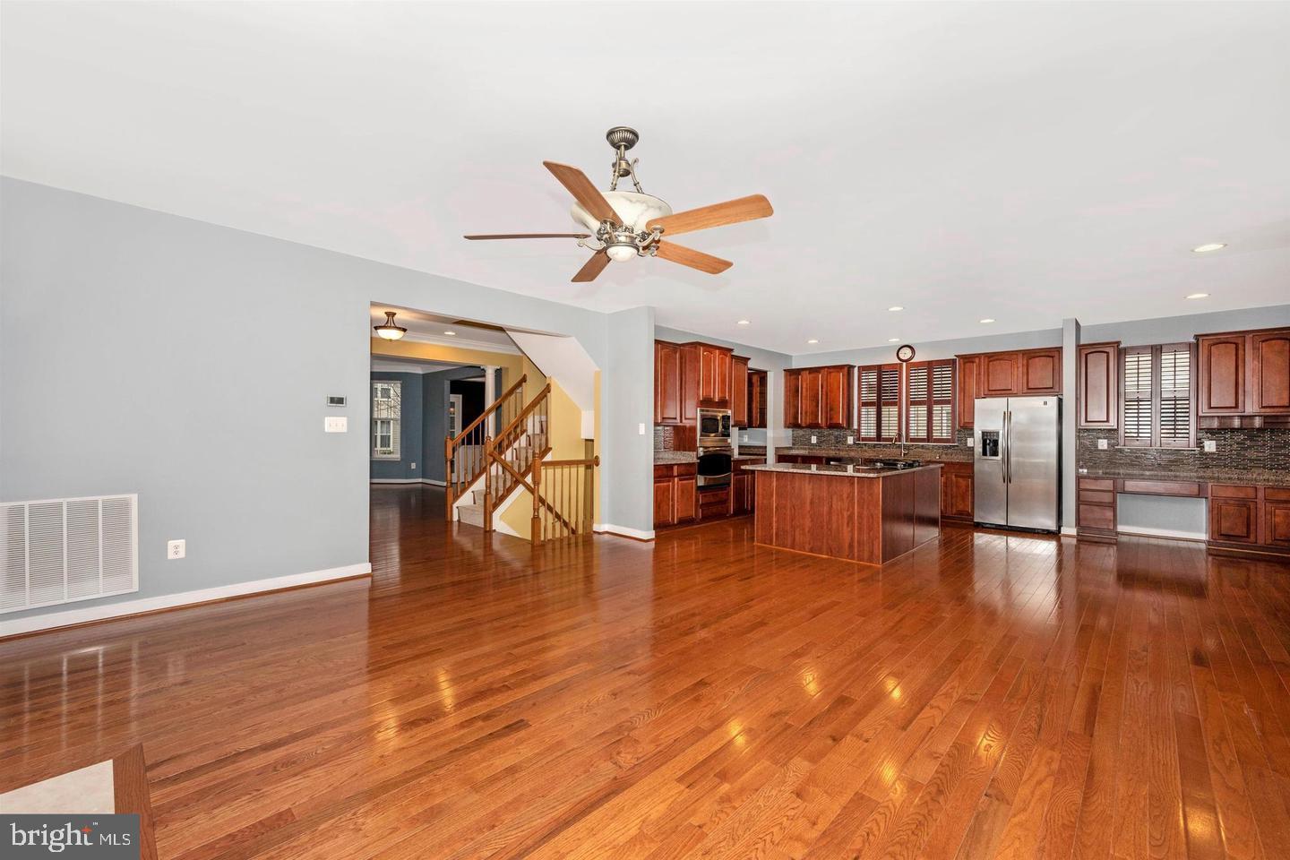 URBANA HIGHLANDS - Residential Lease