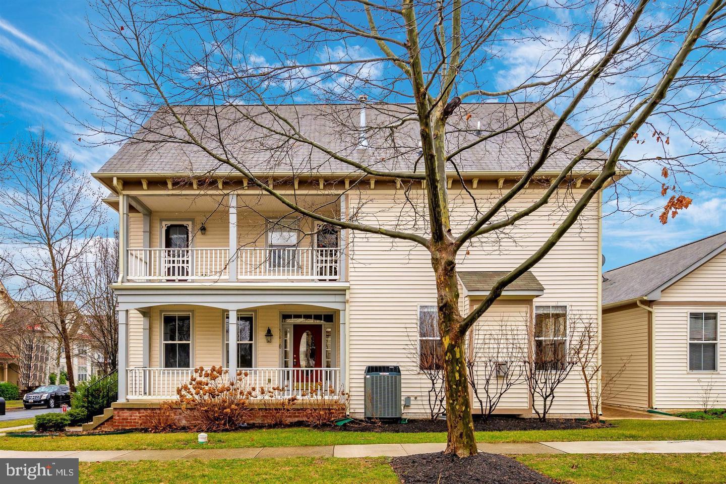 URBANA HIGHLANDS - Residential Lease