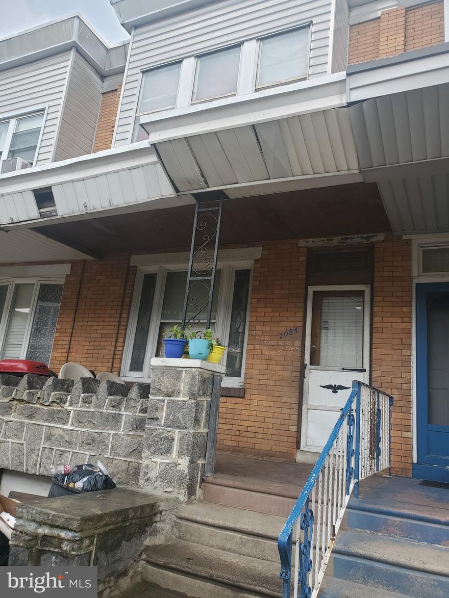 Aramingo and Castor a half mile away! Philadelphia rowhome in the vibrant River Wards neighborhood offering strong renovation potential for investors seeking a value-add project in an affordable, revitalizing urban area.

Prime location with access to public transit and local amenities—great for future rental demand or appreciation.
Traditional rowhome with excellent upside for rehabbers, wholesalers, or buy-and-hold strategies.

Opportunity for immediate equity in this emerging Philly market.