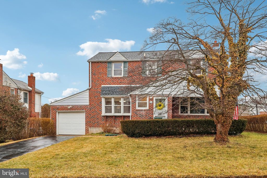 Photo of 911 Cooke Lane, NORRISTOWN, PA 19401 (MLS # PAMC2168324)