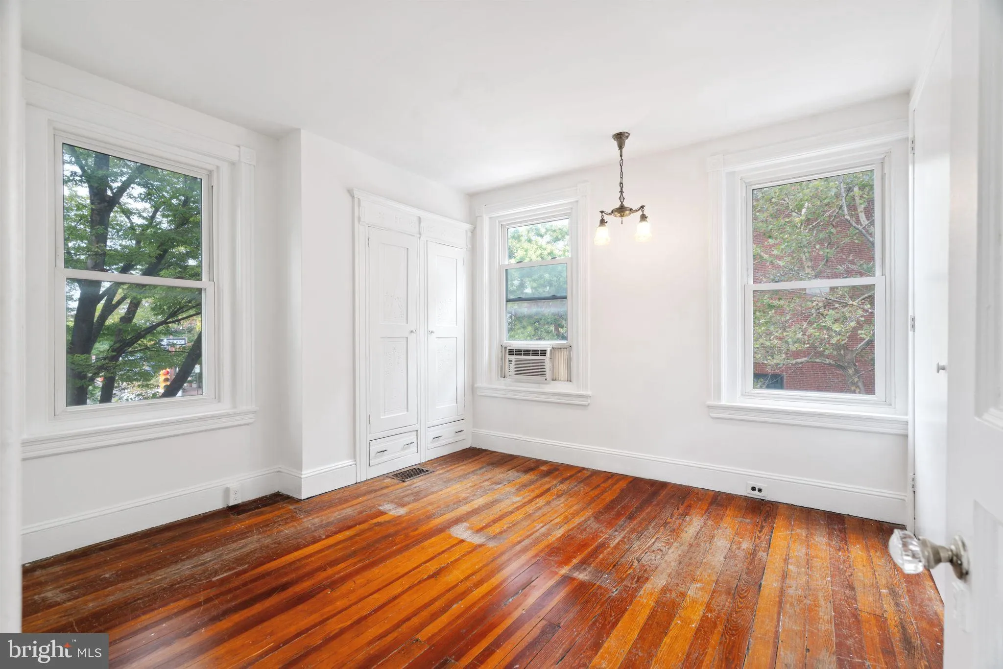 Philadelphia, Pennsylvania 19146, United States, 2 Bedrooms Bedrooms, ,1 BathroomBathrooms,Residential,Active,187404