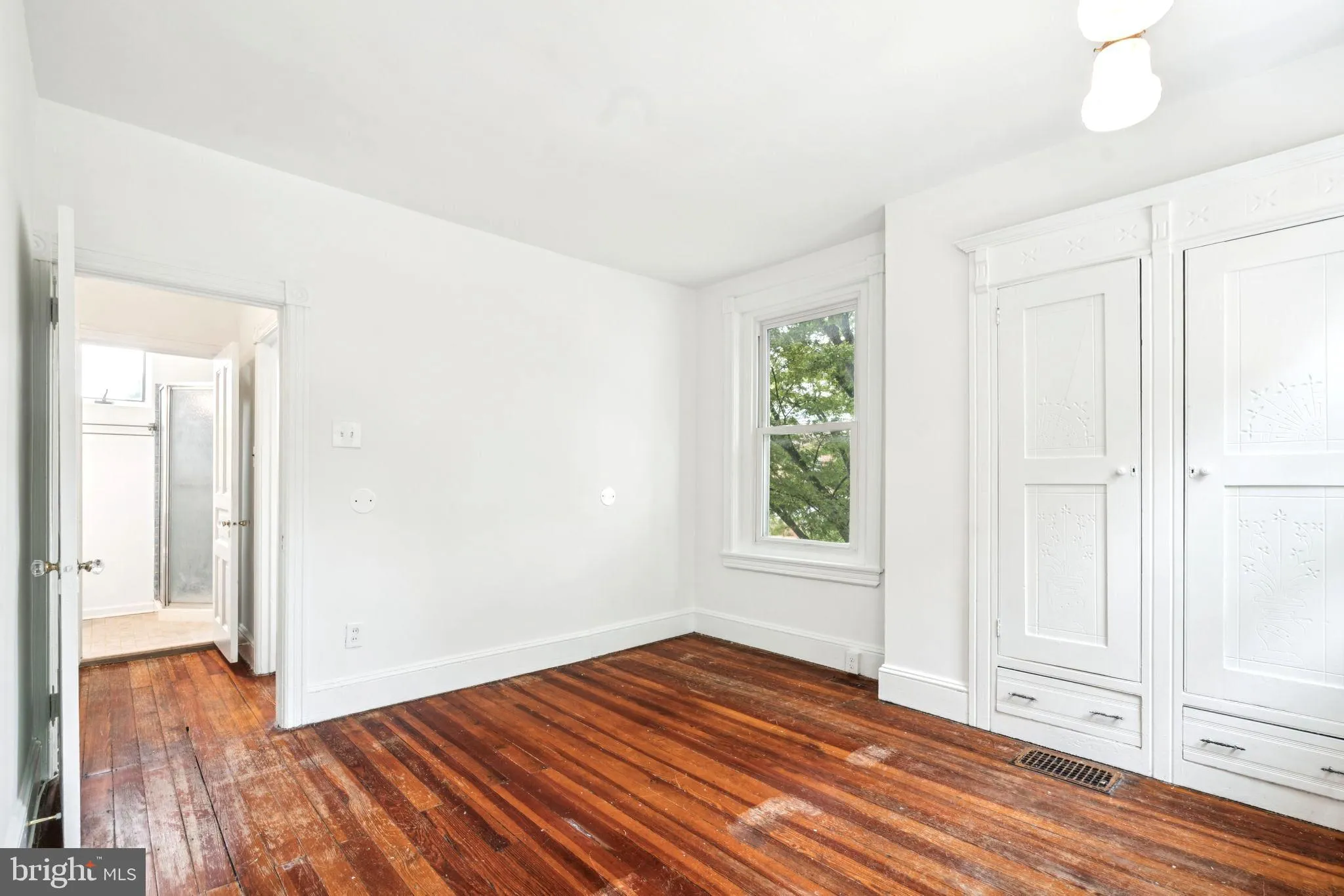 Philadelphia, Pennsylvania 19146, United States, 2 Bedrooms Bedrooms, ,1 BathroomBathrooms,Residential,Active,187404