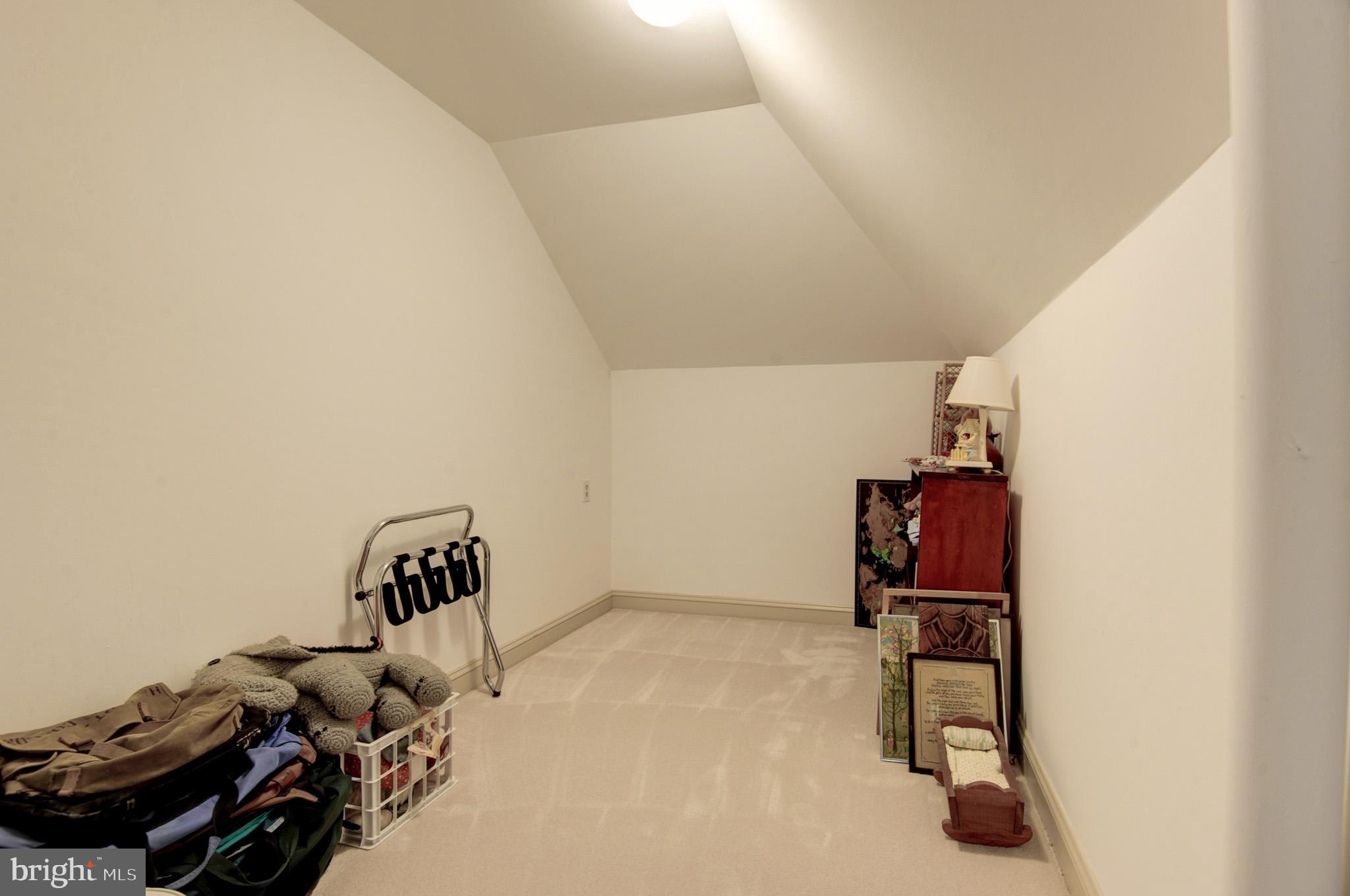 CENTURY OAK - Residential