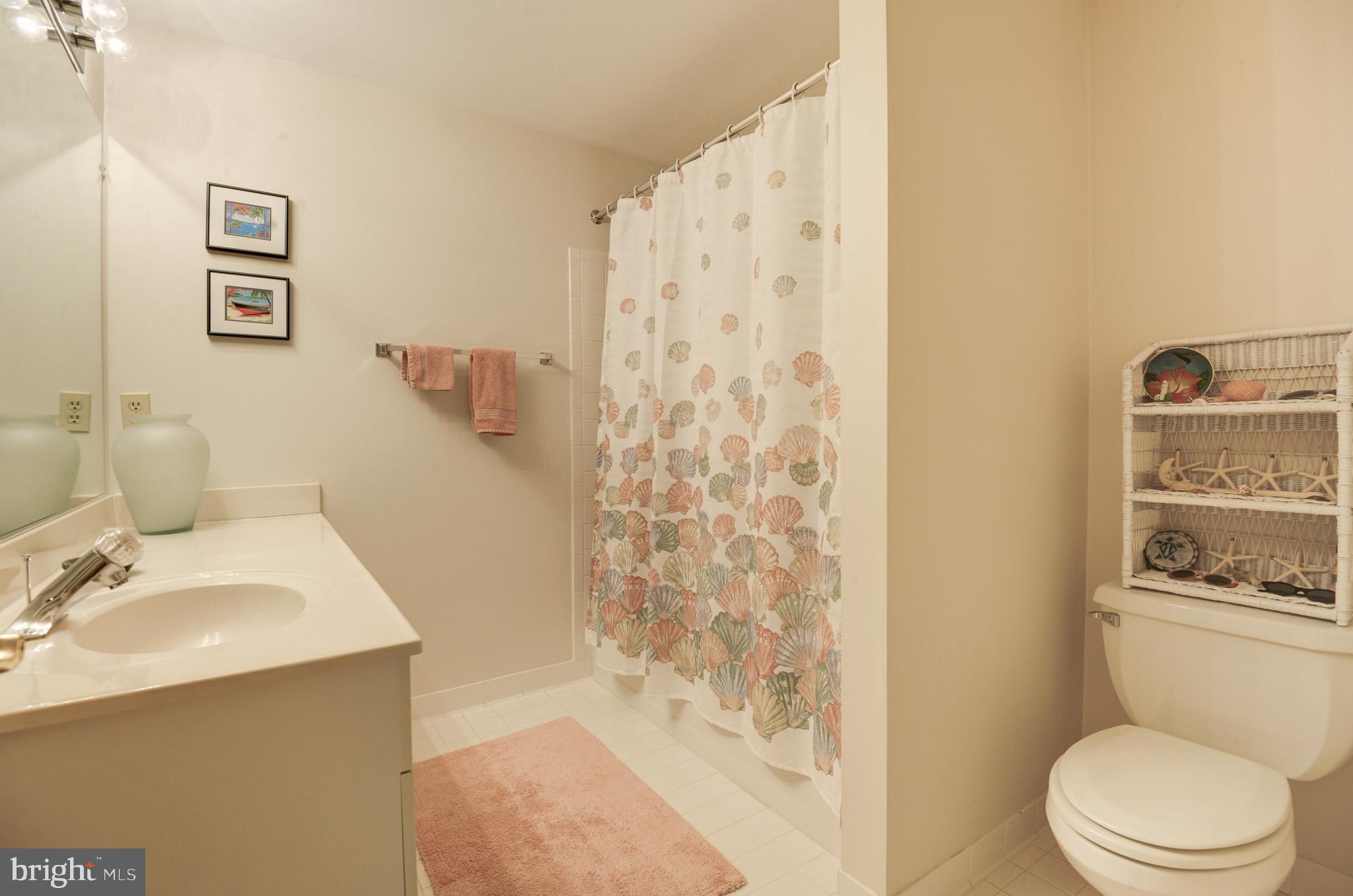 CENTURY OAK - Residential