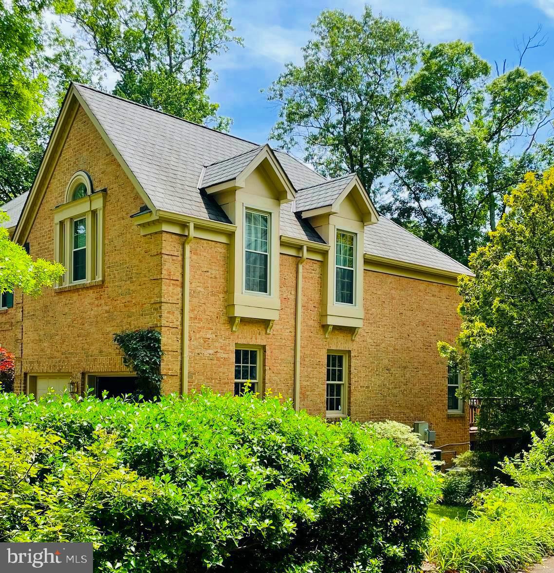 CENTURY OAK - Residential