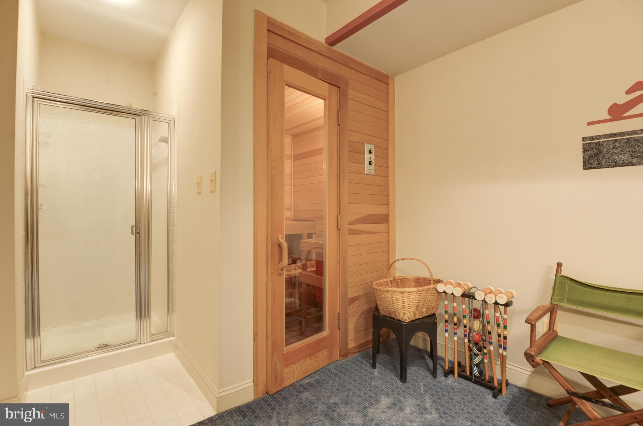 CENTURY OAK - Residential