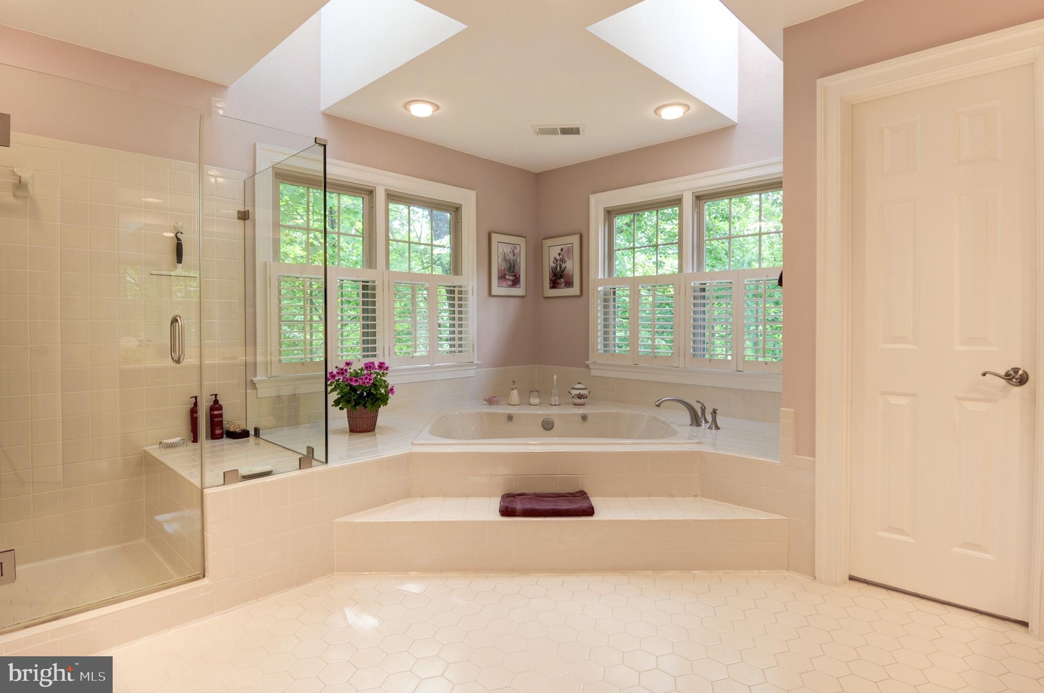 CENTURY OAK - Residential