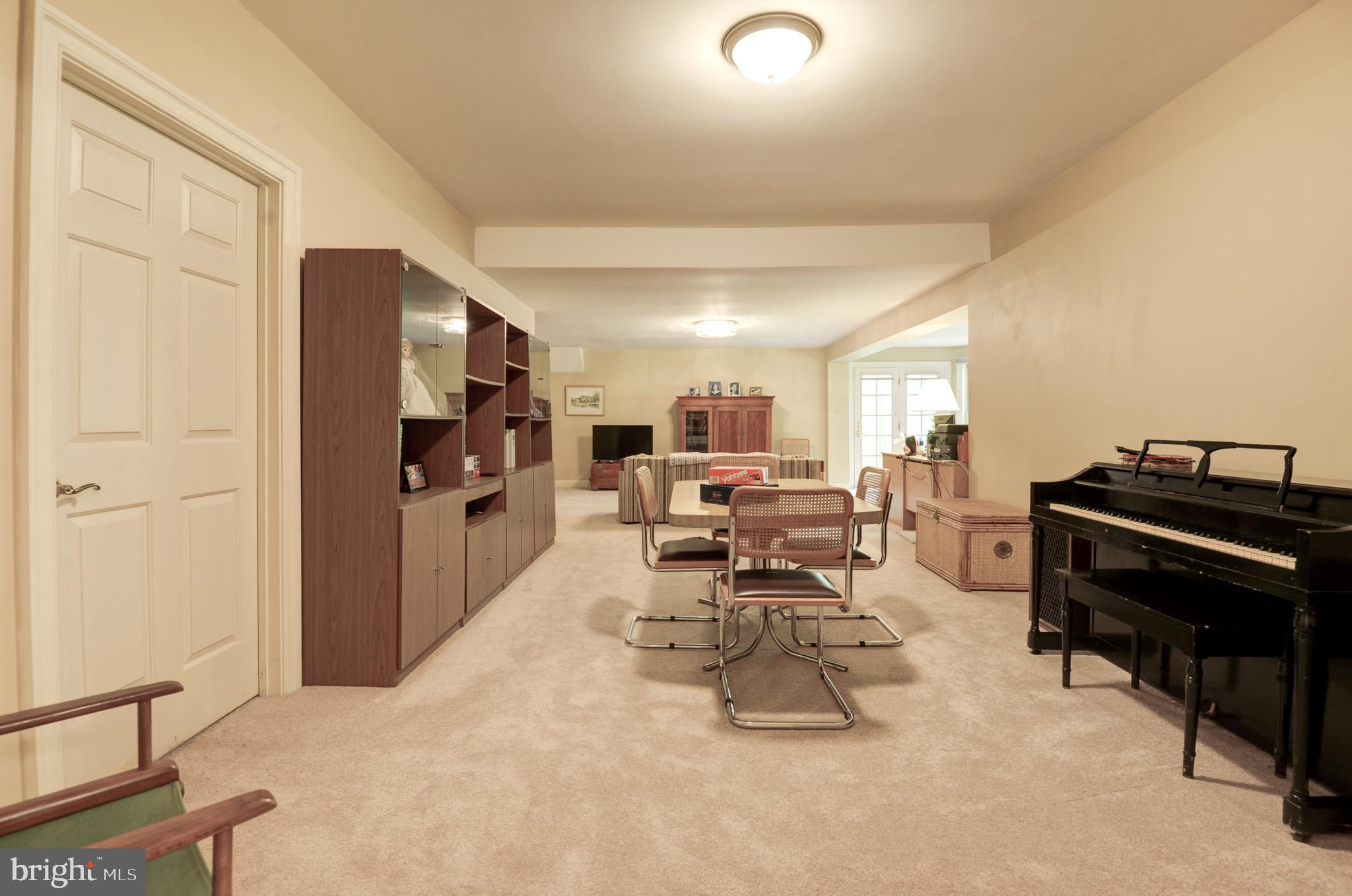 CENTURY OAK - Residential