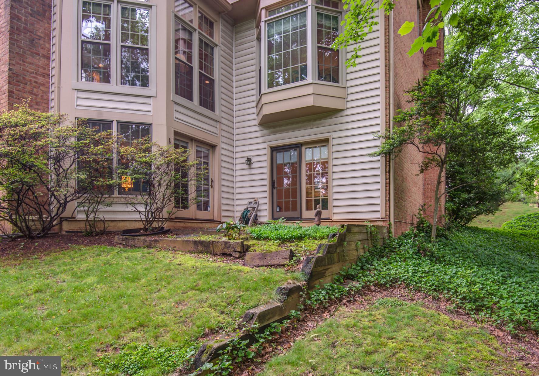 CENTURY OAK - Residential