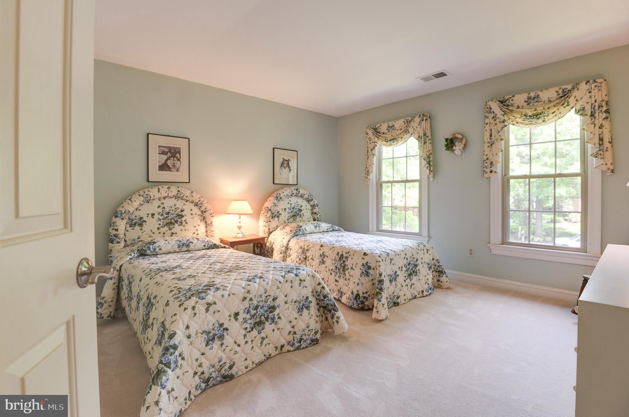 CENTURY OAK - Residential