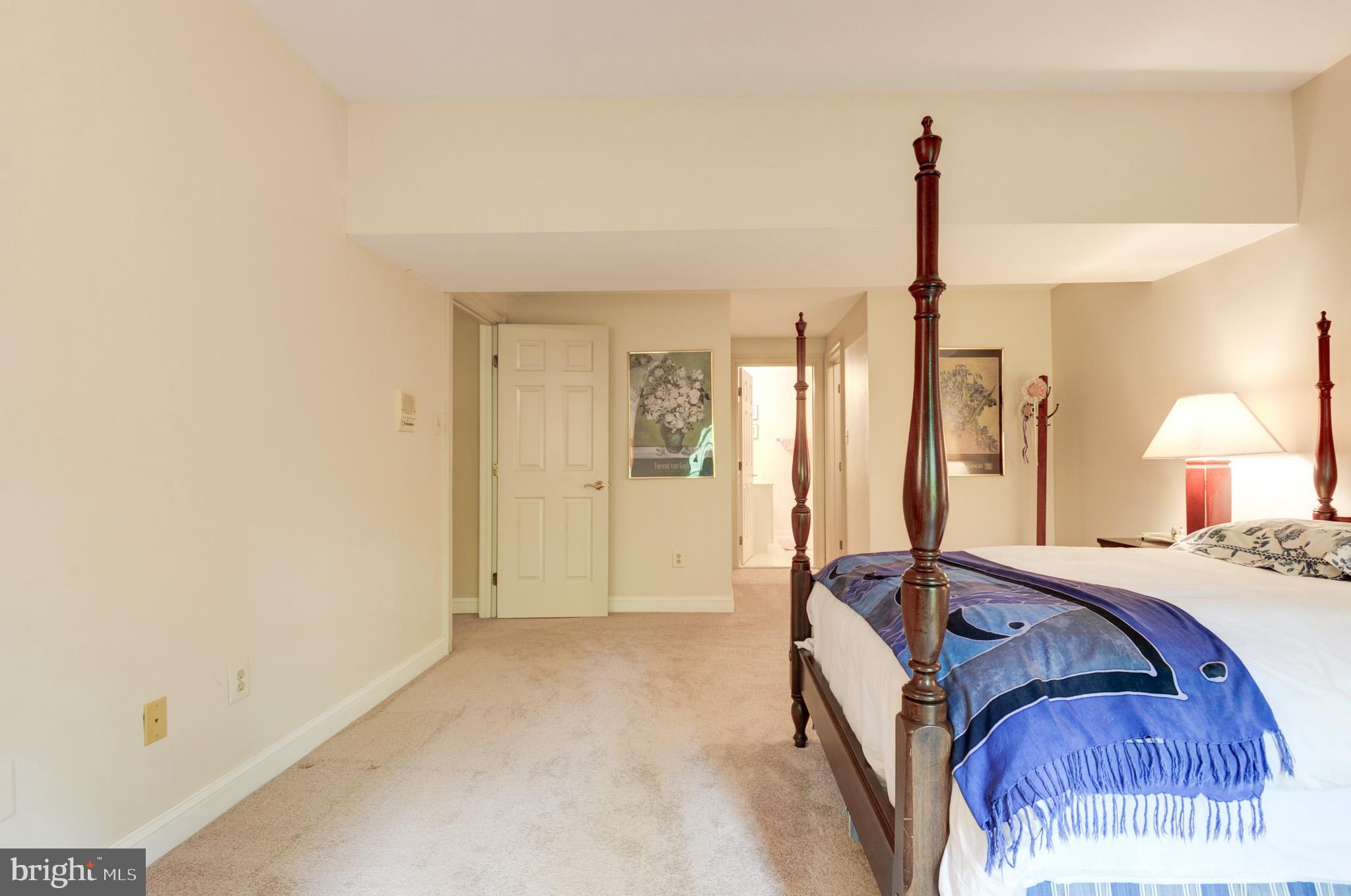 CENTURY OAK - Residential