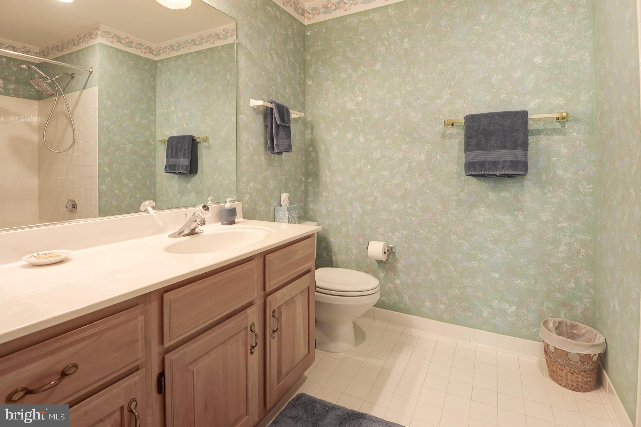 CENTURY OAK - Residential