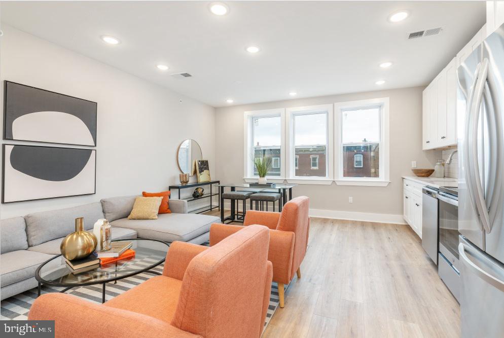 2825 W GIRARD AVENUE UNIT 301