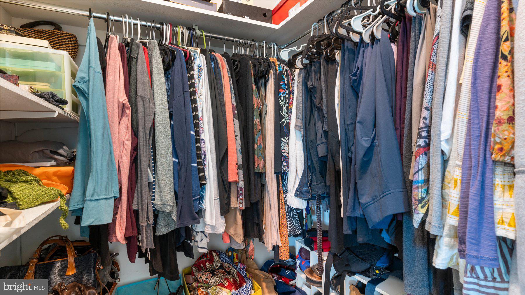 HAMPSHIRE - Residential