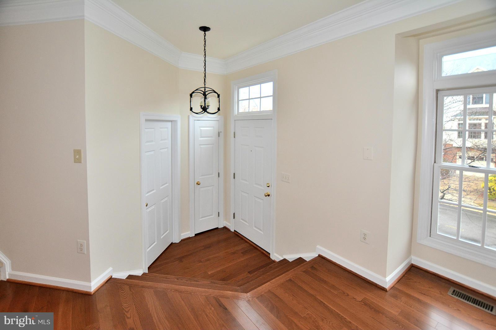 JAPONICA - Residential