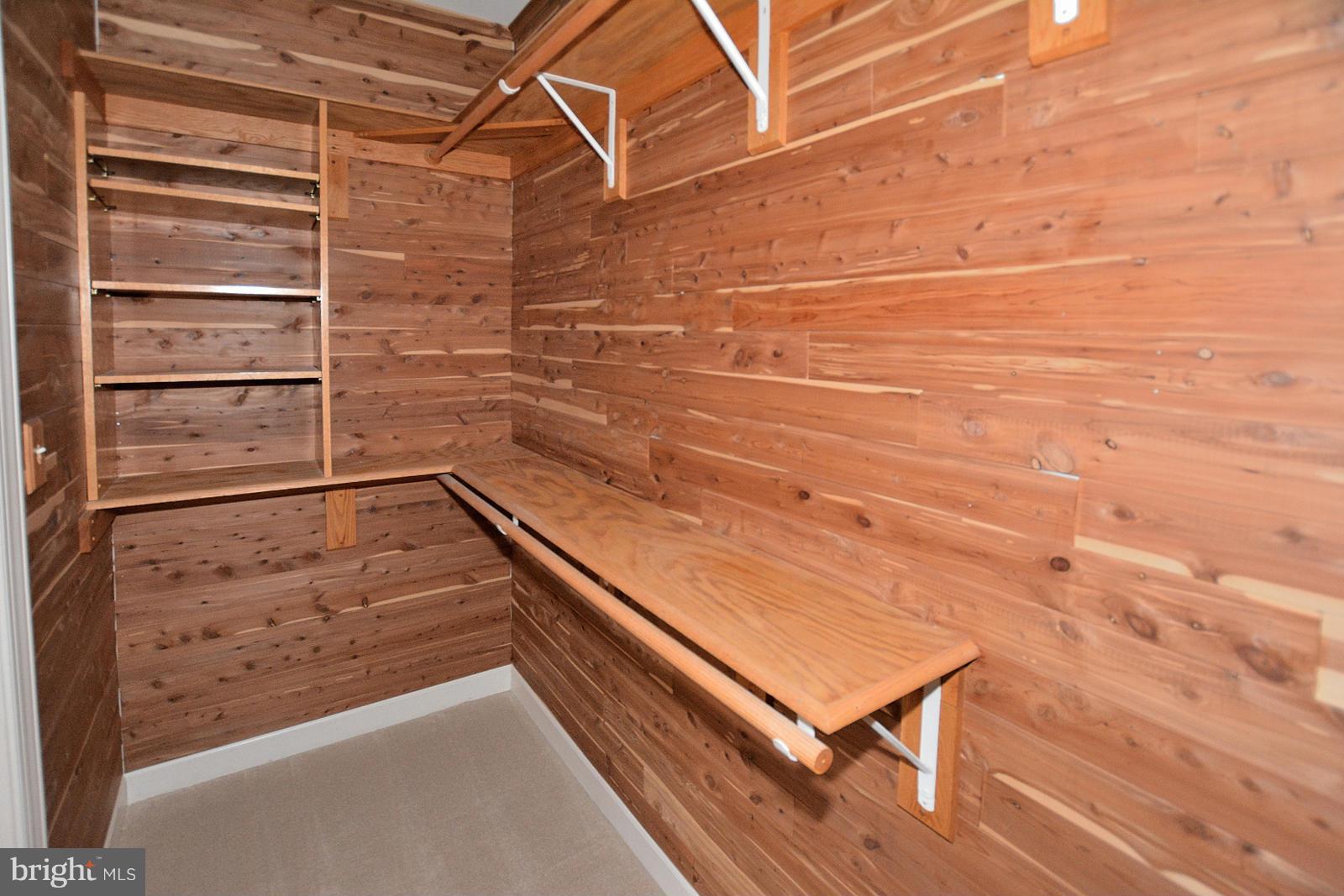 JAPONICA - Residential