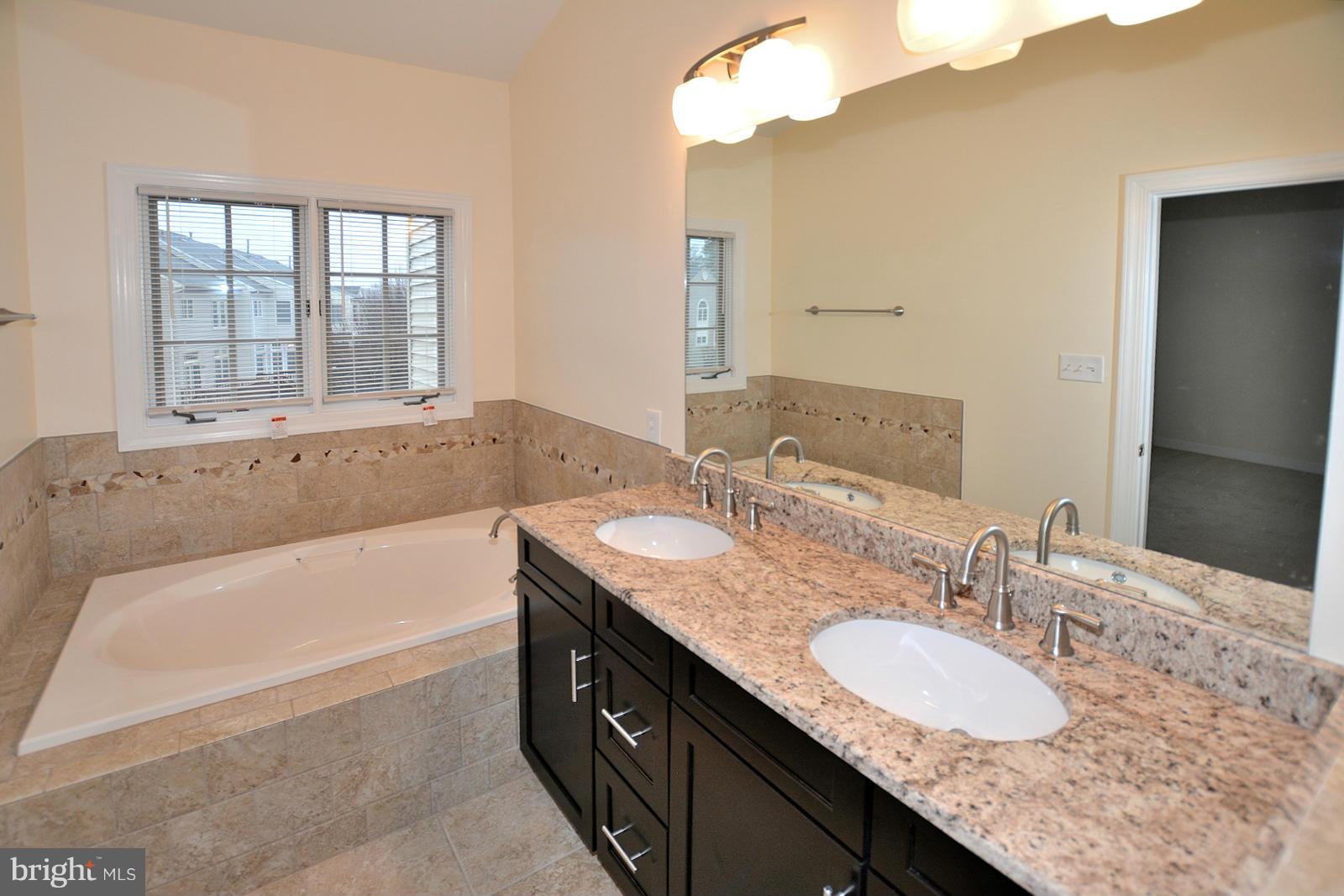 JAPONICA - Residential