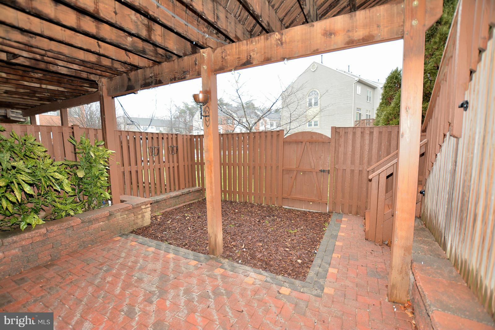 JAPONICA - Residential