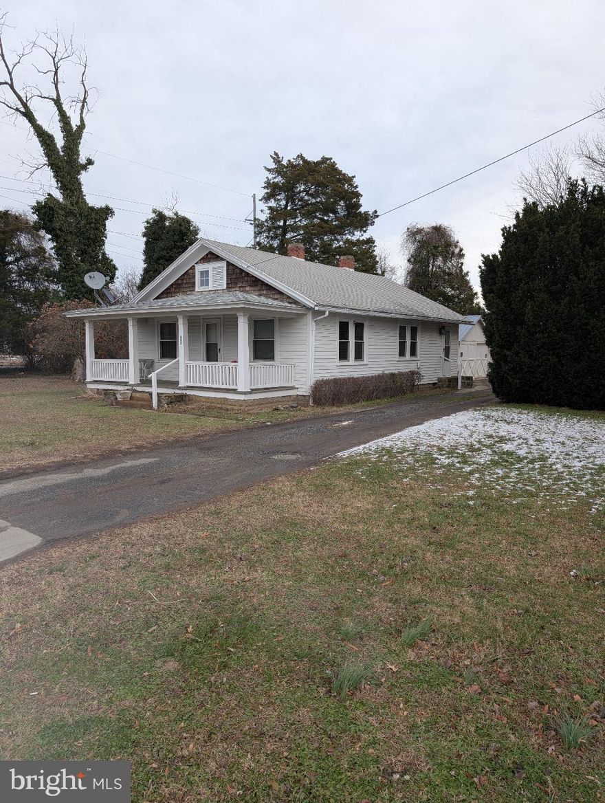 THREE COMMERCIAL PARCELS TOTALLING 2.78 ACRES +/- ZONED REGIONAL HIGHWAY COMMERCIAL ( RHC) IN THE TOWN OF DENTON.  THIS ZONING ALLOWS FOR ALL KIND OF USES INCLUDING OFFICE, RETAIL, RESTURANTS AND OTHER COMMERCIAL USES.  TWO LOTS ARE CURRENTLY IMPROVED BY RENTAL HOUSES THAT ARE GENERATING SOME INCOME, ONE HOUSE HAS PUBLIC SEWER AND THE OTHER HAS A SEPTIC SYSTEM.