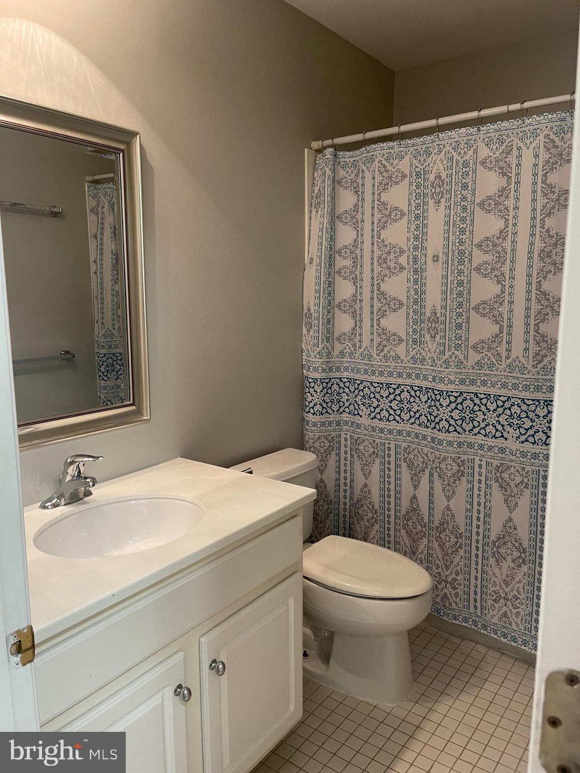 WINDSOR RIDGE - Residential Lease