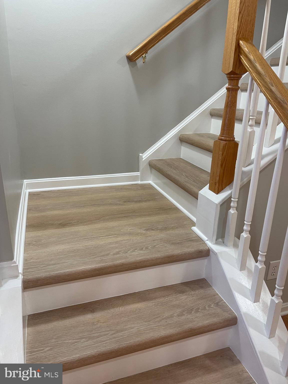 WINDSOR RIDGE - Residential Lease