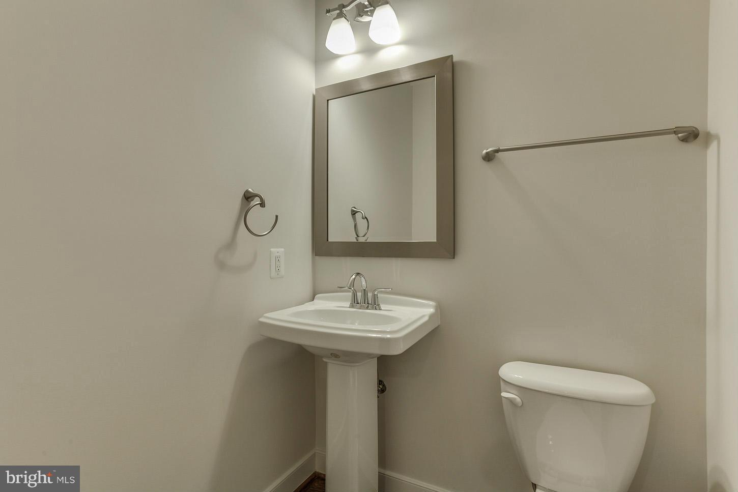 DEL RAY - Residential Lease