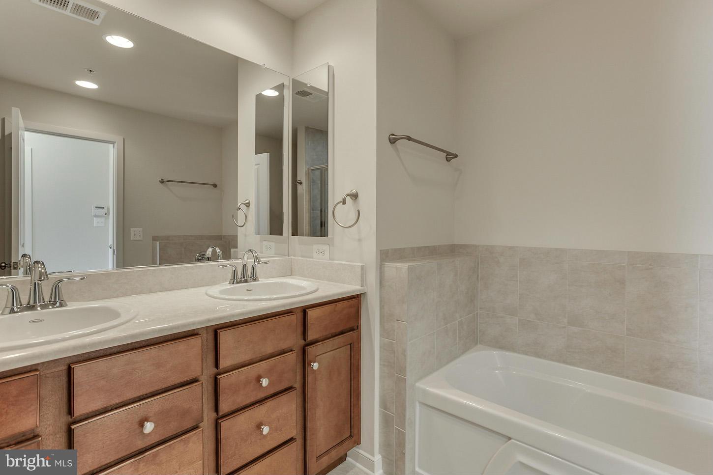 DEL RAY - Residential Lease