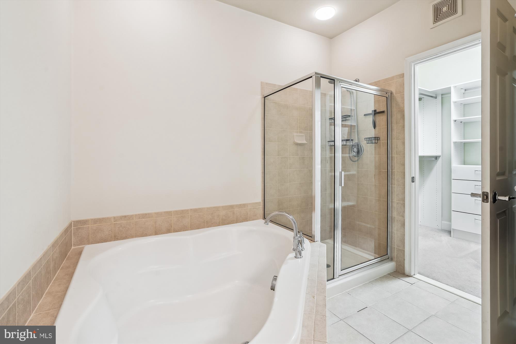 POTOMAC CLUB - Residential Lease