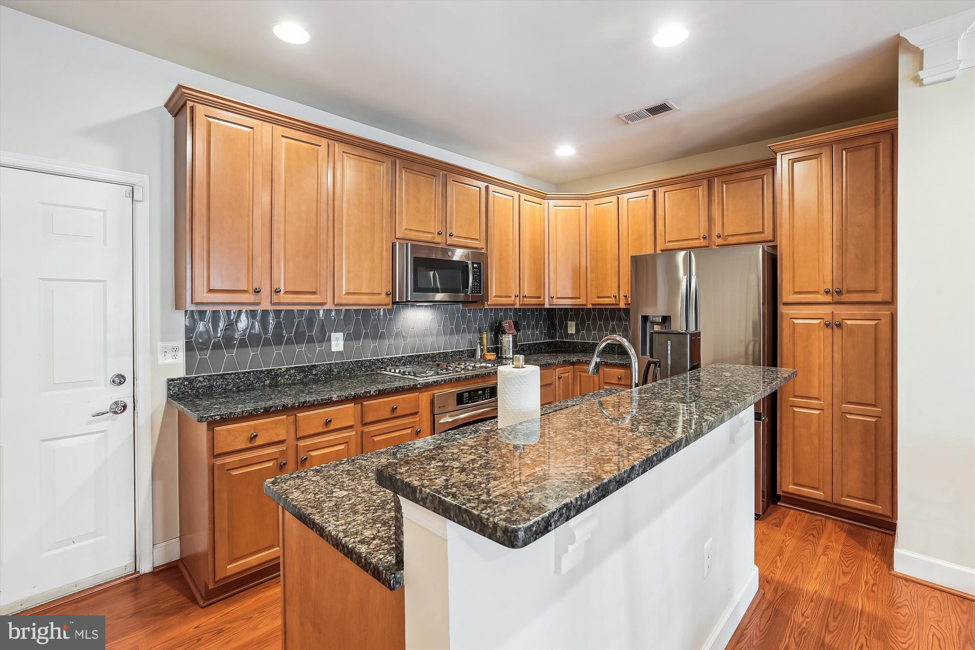 POTOMAC CLUB - Residential Lease