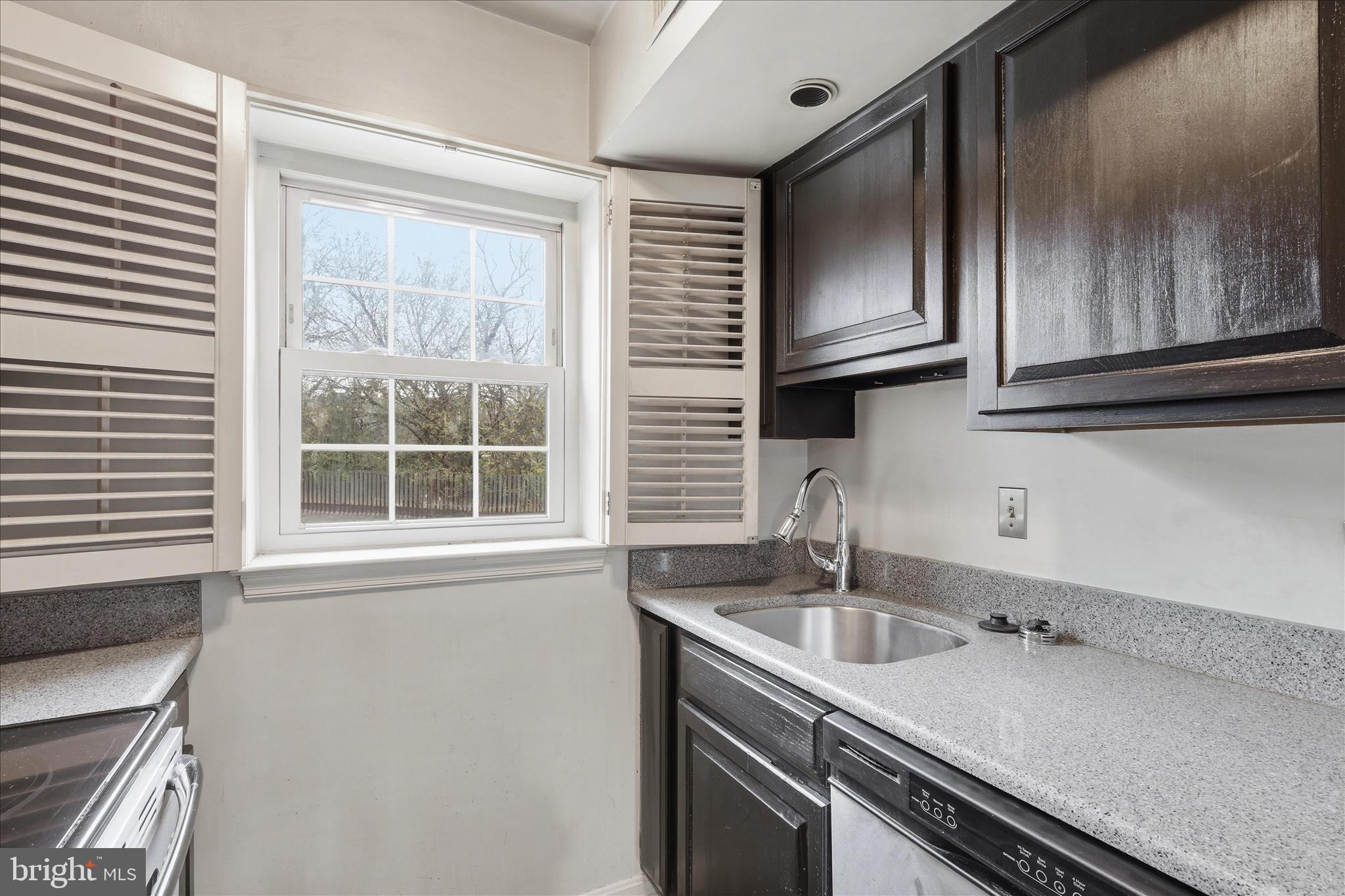 HARBOR TERRACE - Residential