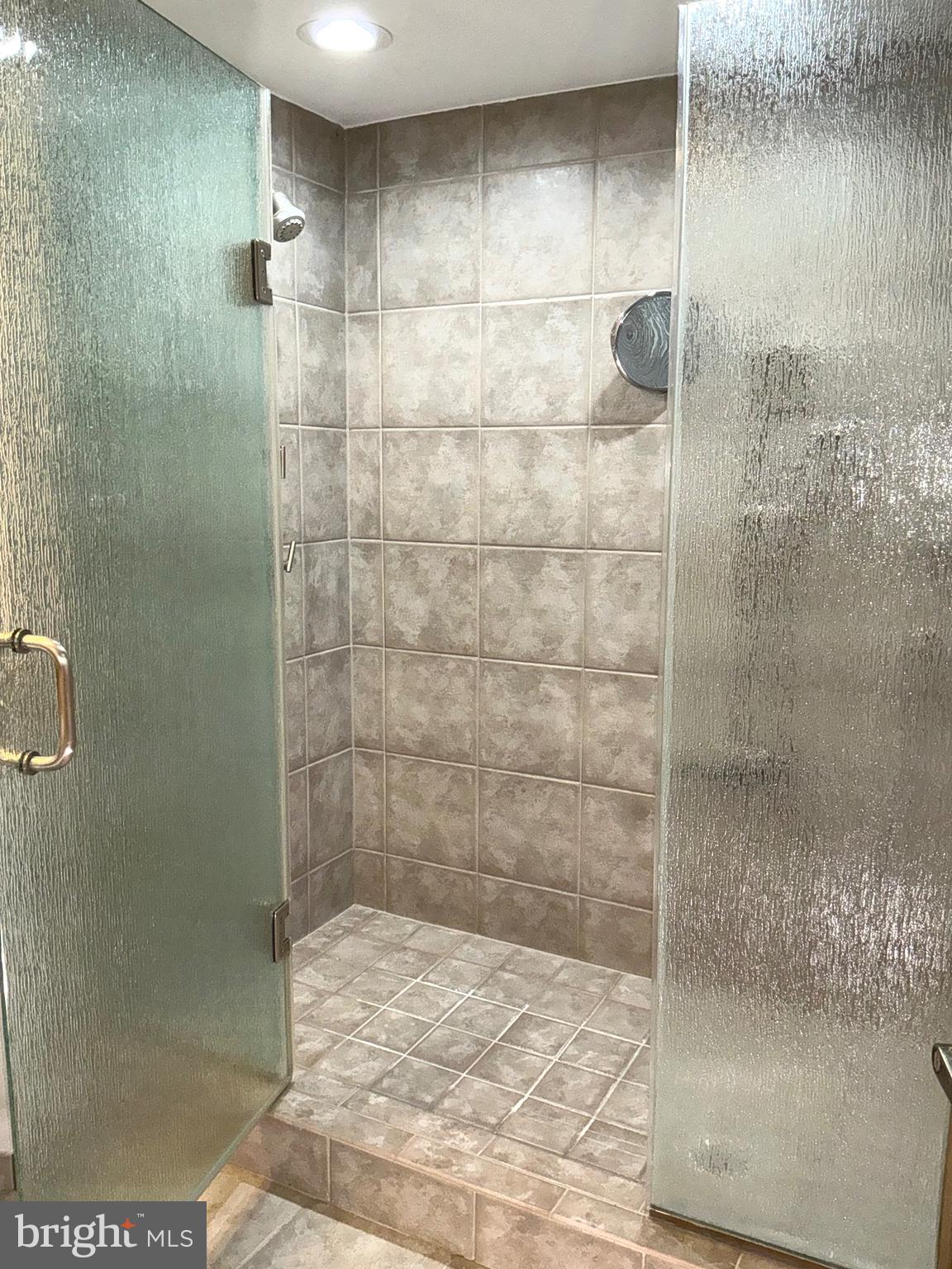 THE FALLSWOOD CODM - Residential Lease