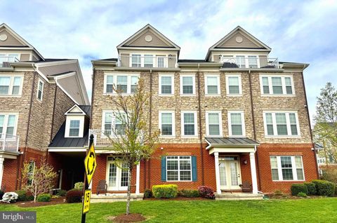 42593 SUNSET RIDGE SQUARE ASHBURN VA 20148