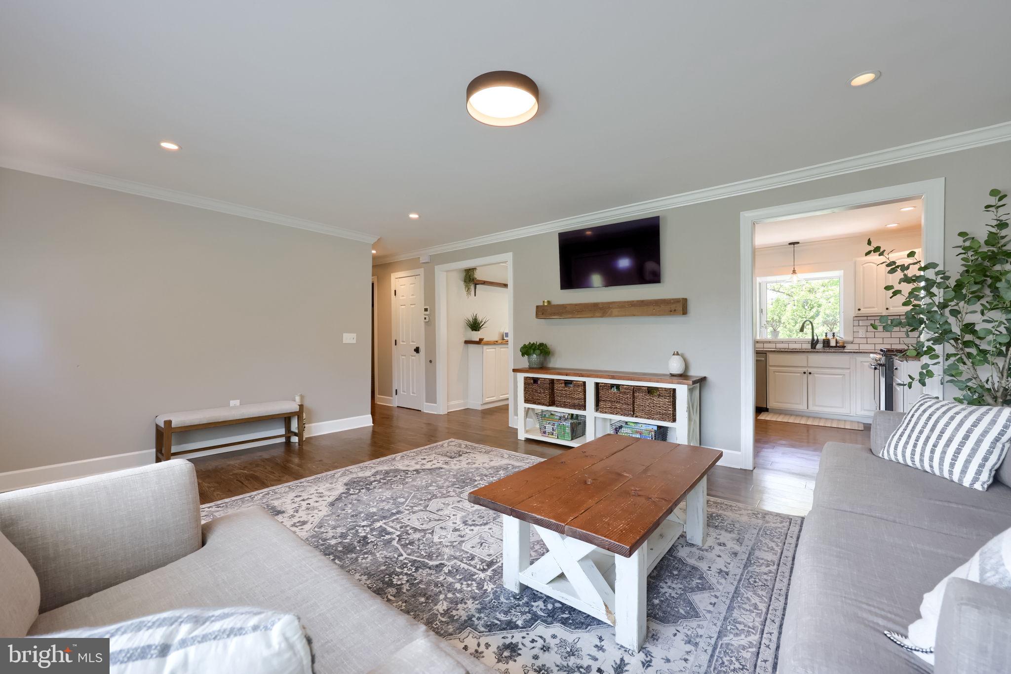MAYTOWN - Residential