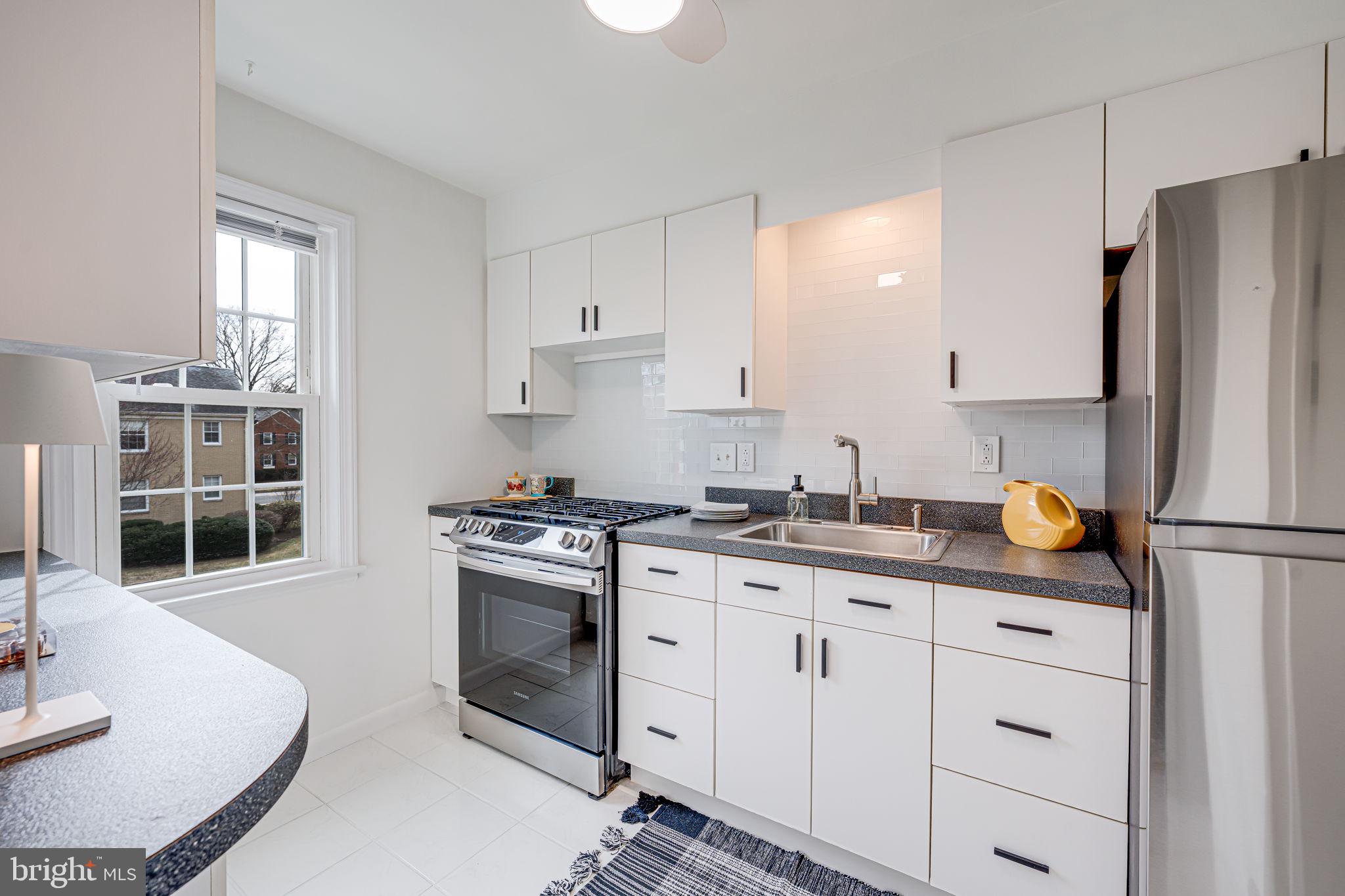 BELLE VIEW CONDOMINIUMS - Residential