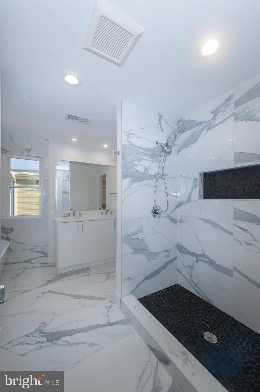 CHESWOLDE - Residential