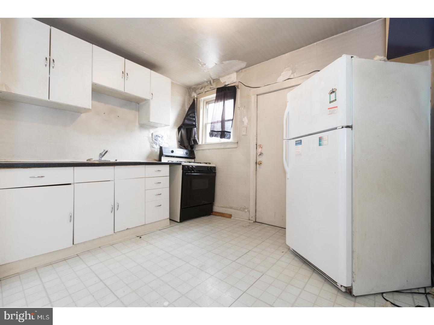 WEST OAK LANE - Residential