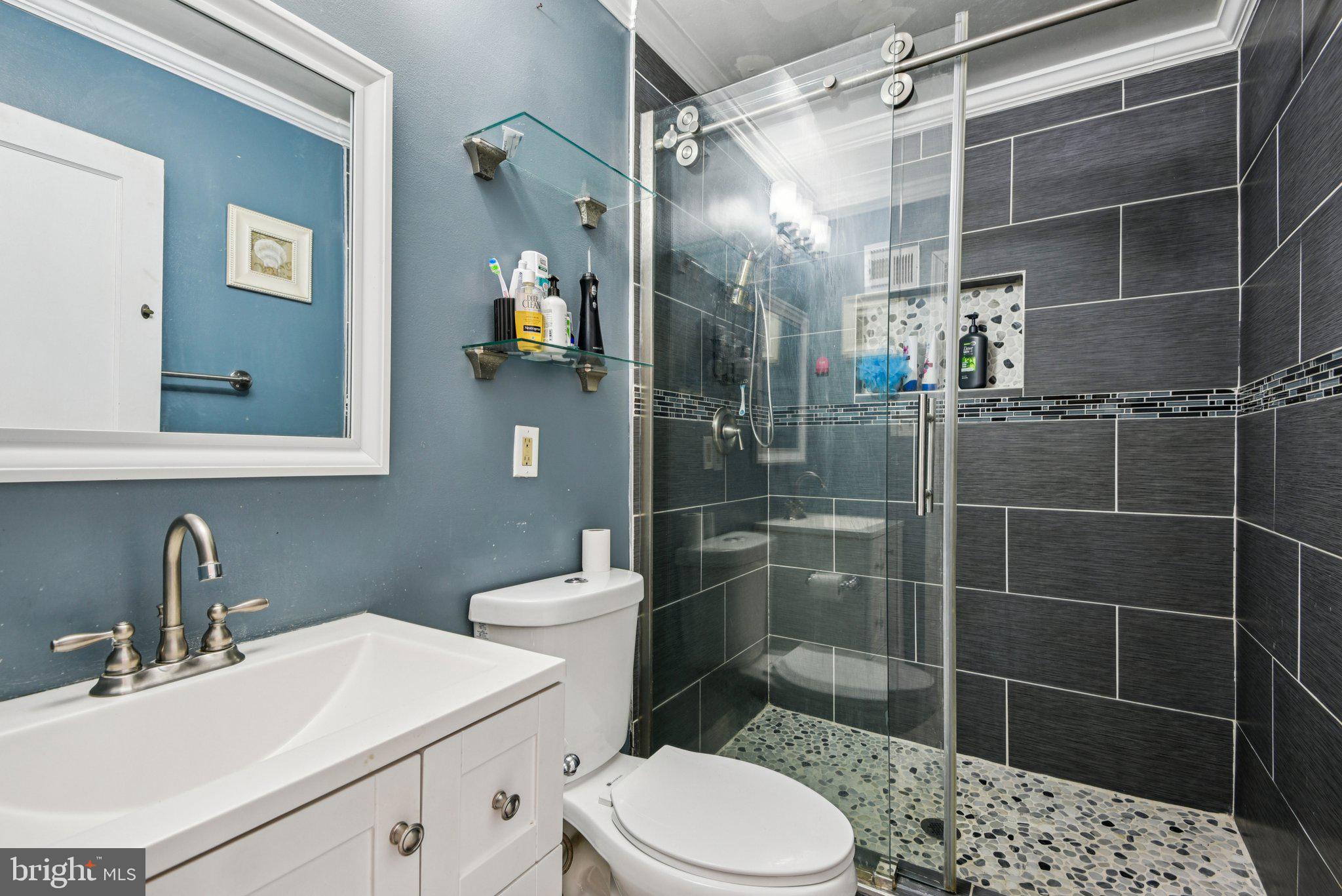 WEST LAWN - Residential