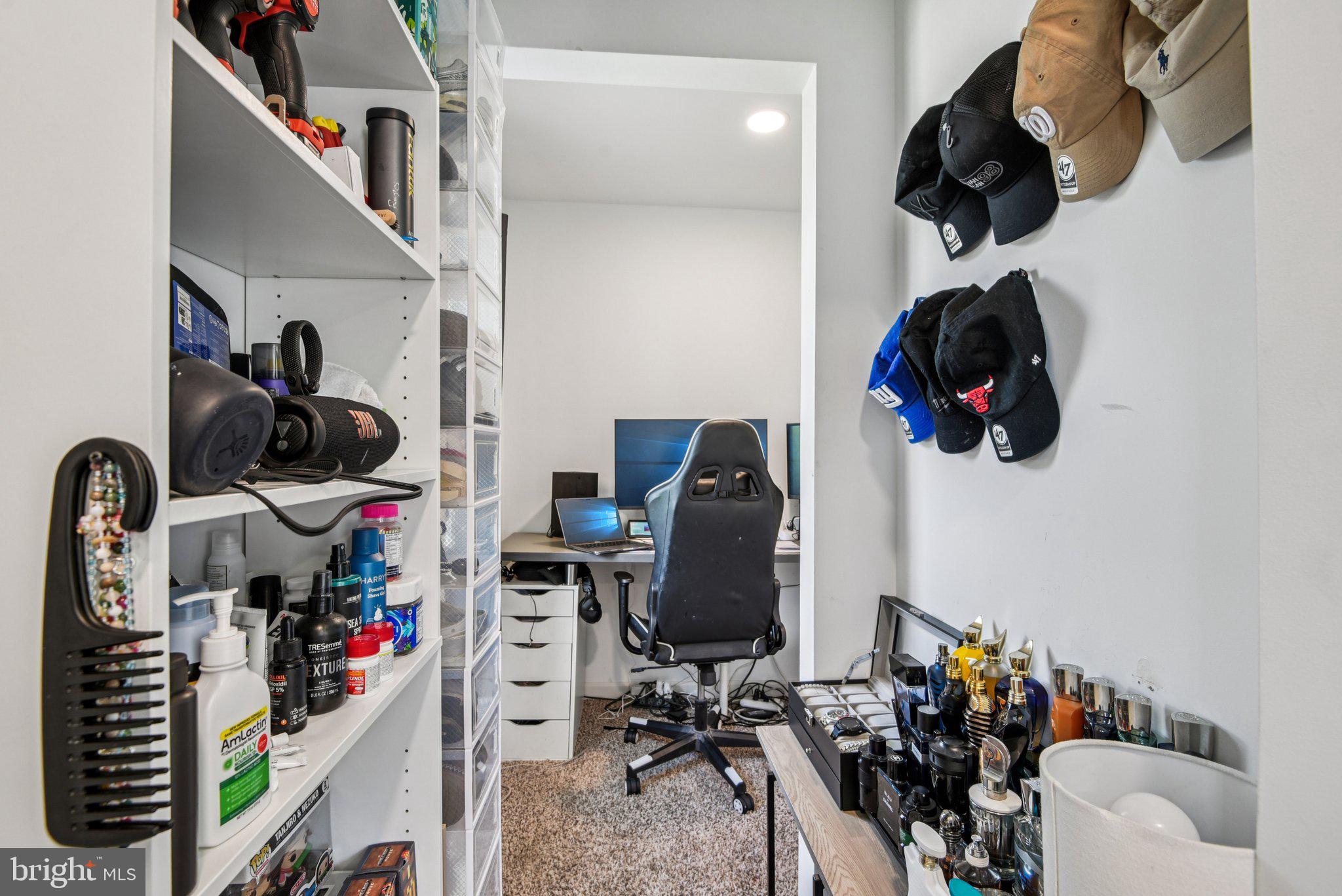 WEST LAWN - Residential