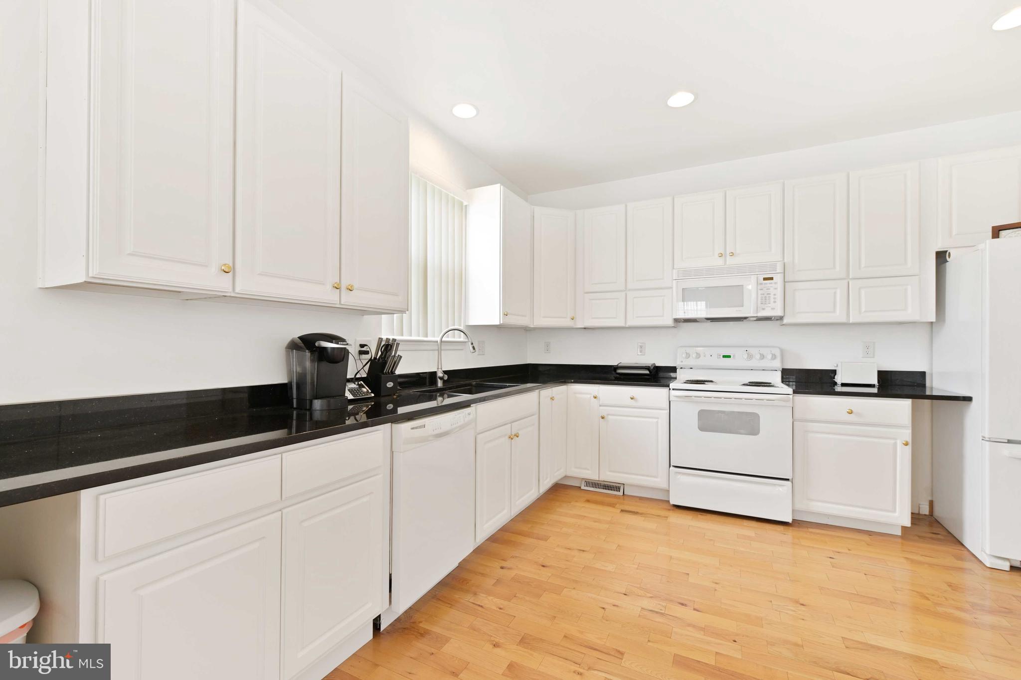 HOPEWELL POINTE - Residential