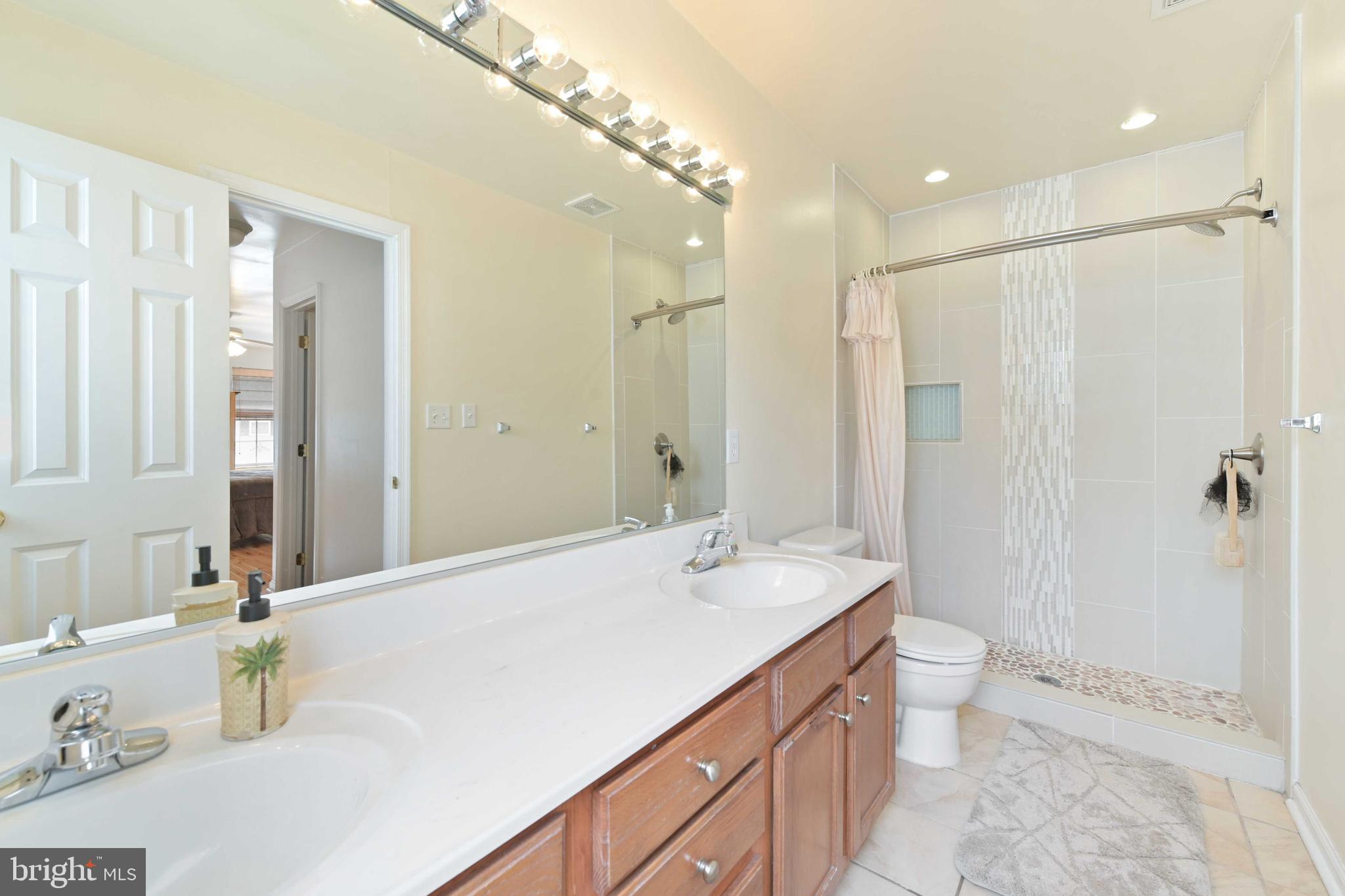 HOPEWELL POINTE - Residential