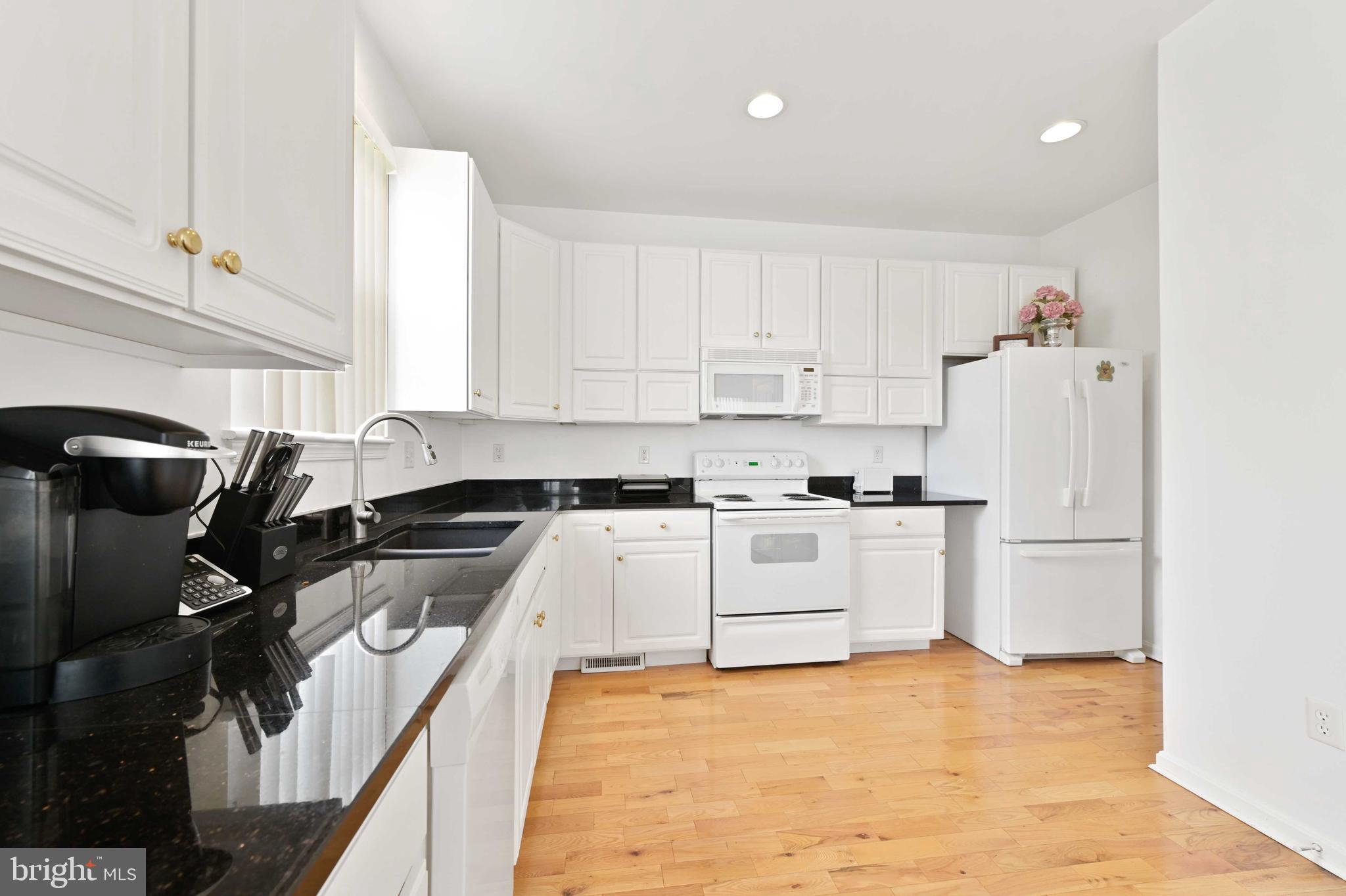 HOPEWELL POINTE - Residential