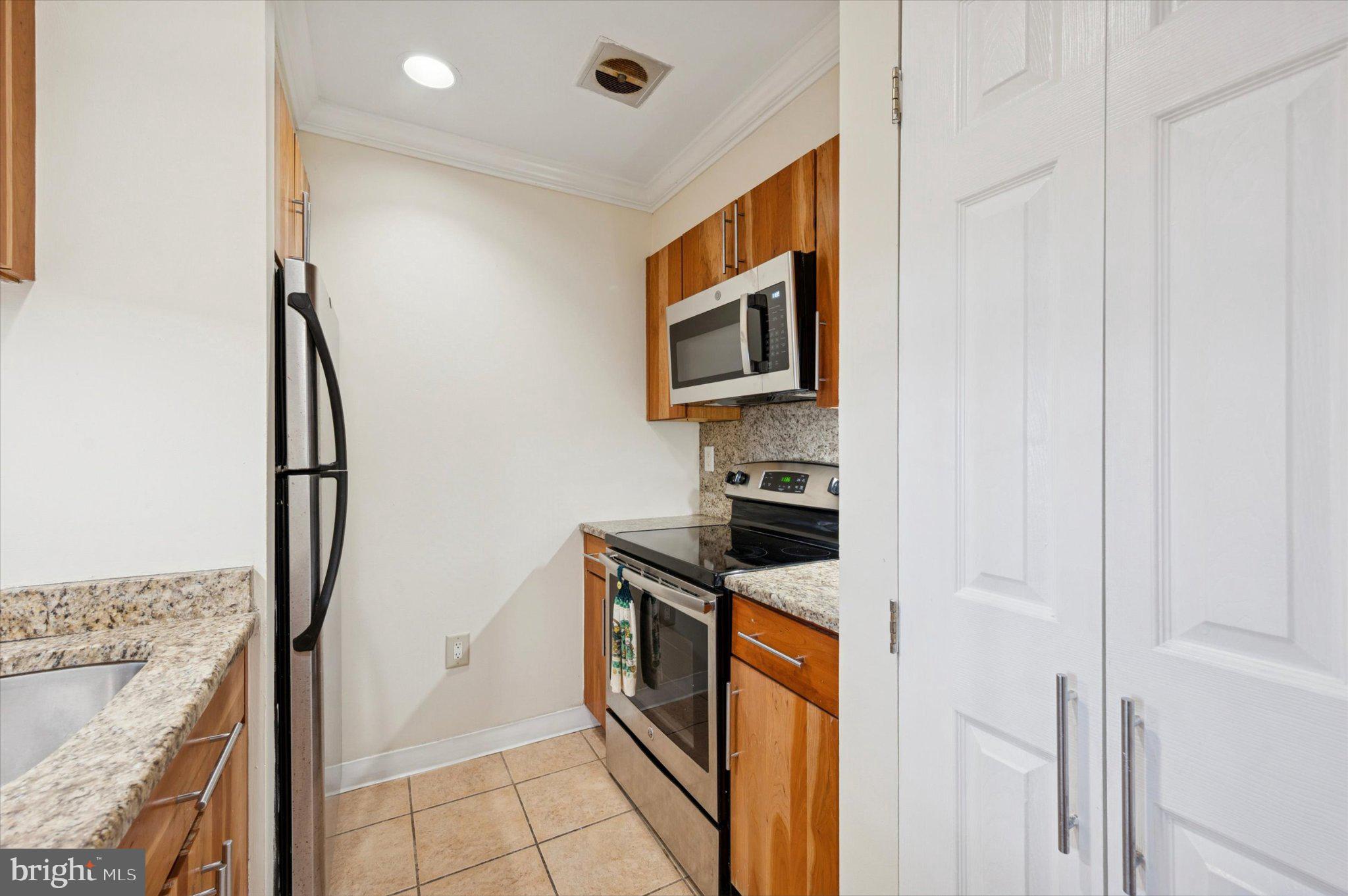 1601 SPRING GARDEN STREET 205
