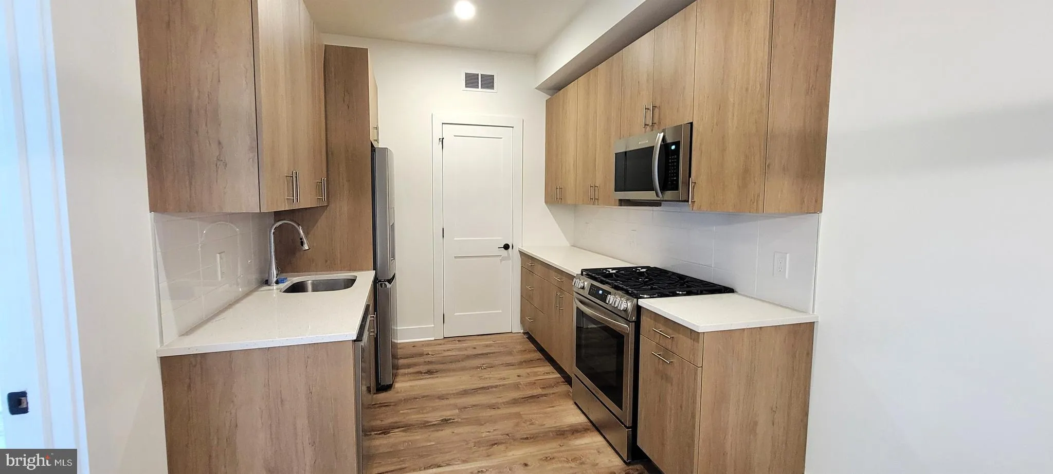 Atlantic City, New Jersey 08401, United States, 2 Bedrooms Bedrooms, ,1 BathroomBathrooms,Residential,Active,100615