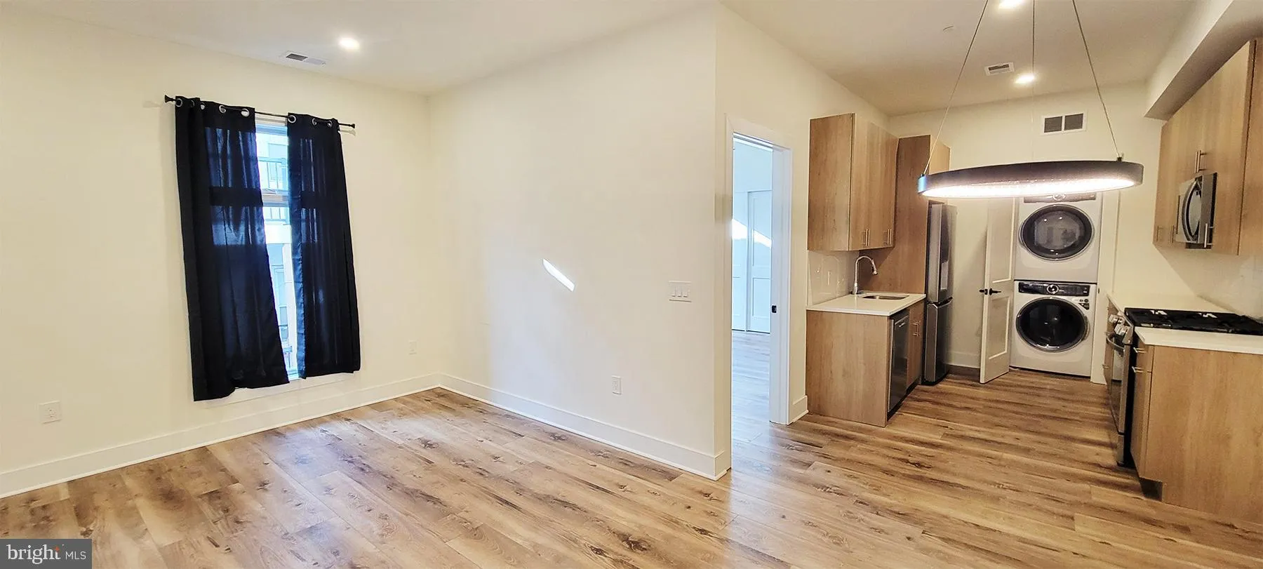 Atlantic City, New Jersey 08401, United States, 2 Bedrooms Bedrooms, ,1 BathroomBathrooms,Residential,Active,100615